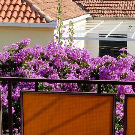 Apartments Indira Ловіште Екстер'єр фото
