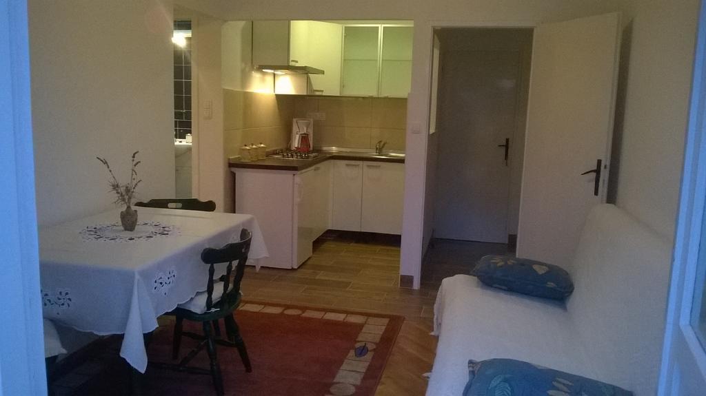Apartments Indira Ловіште Номер фото
